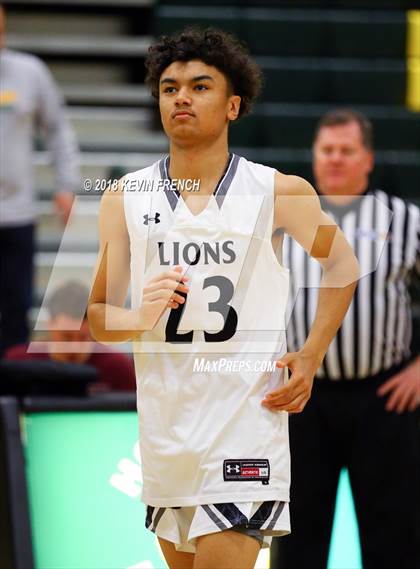 Thumbnail 3 in St. Mary's vs. Mountain View (Holiday Invitational Tournament) photogallery.
