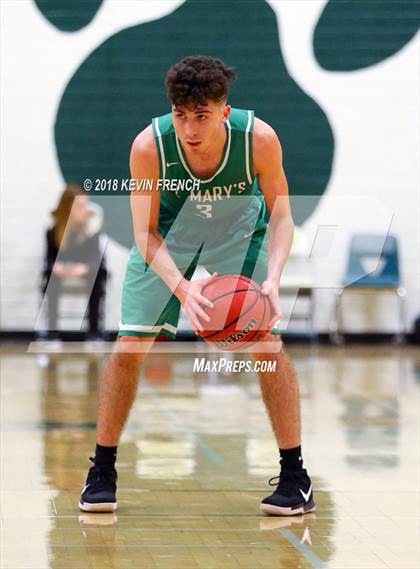 Thumbnail 2 in St. Mary's vs. Mountain View (Holiday Invitational Tournament) photogallery.