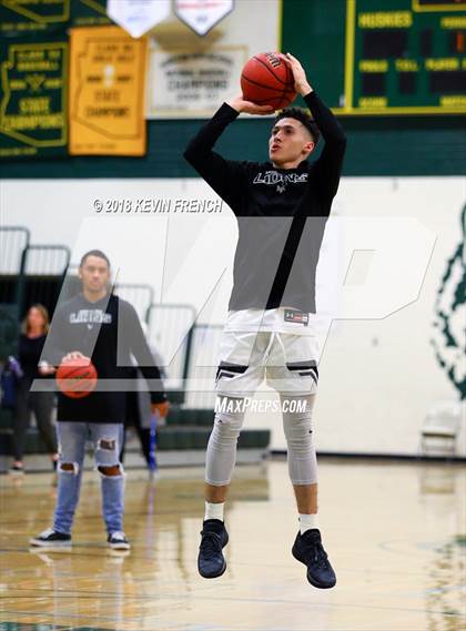 Thumbnail 3 in St. Mary's vs. Mountain View (Holiday Invitational Tournament) photogallery.