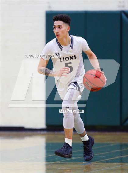 Thumbnail 3 in St. Mary's vs. Mountain View (Holiday Invitational Tournament) photogallery.
