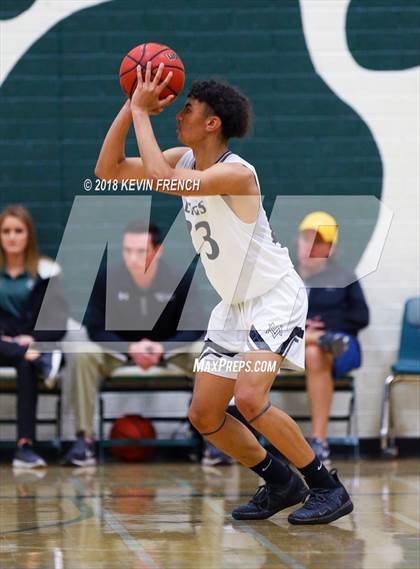 Thumbnail 1 in St. Mary's vs. Mountain View (Holiday Invitational Tournament) photogallery.