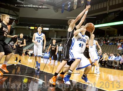 Thumbnail 1 in Ryle vs Covington Catholic (KHSAA Ninth Region) photogallery.