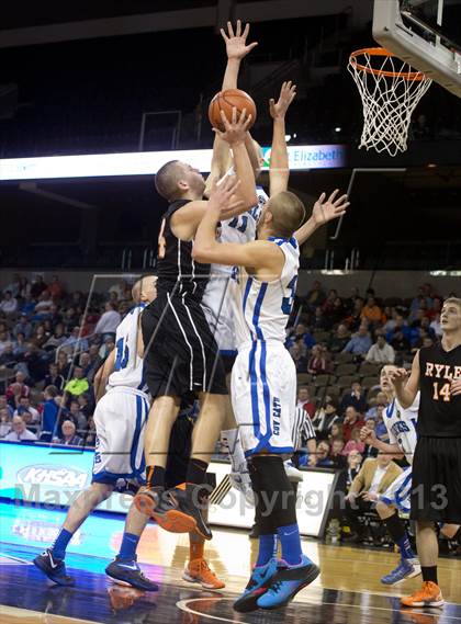 Thumbnail 1 in Ryle vs Covington Catholic (KHSAA Ninth Region) photogallery.