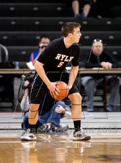 Thumbnail 1 in Ryle vs Covington Catholic (KHSAA Ninth Region) photogallery.