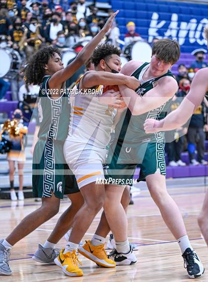 Thumbnail 3 in Skyline @ Mariner (4A District 1/2 Playoffs) photogallery.