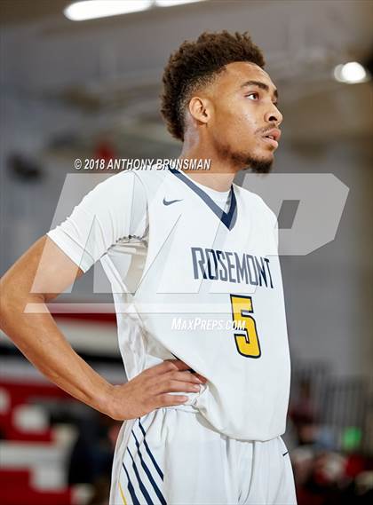 Thumbnail 3 in El Cerrito vs. Rosemont (Cordova Christmas Classic) photogallery.