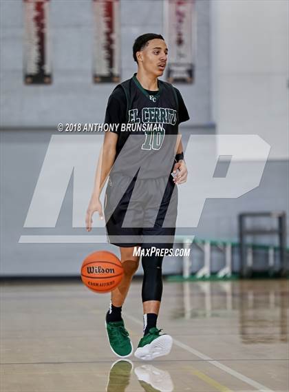 Thumbnail 2 in El Cerrito vs. Rosemont (Cordova Christmas Classic) photogallery.