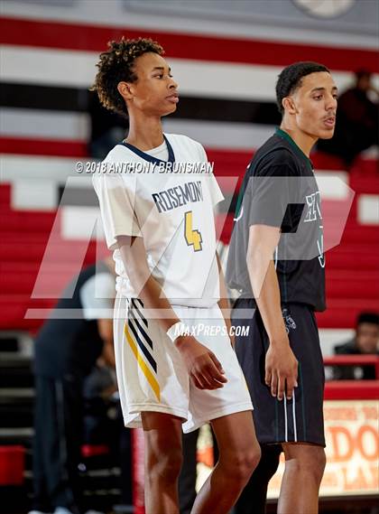 Thumbnail 1 in El Cerrito vs. Rosemont (Cordova Christmas Classic) photogallery.