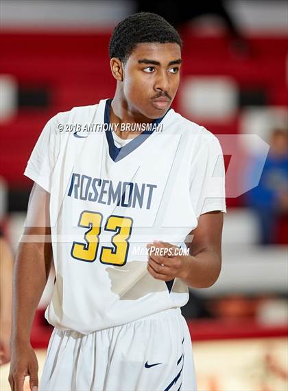 Thumbnail 1 in El Cerrito vs. Rosemont (Cordova Christmas Classic) photogallery.
