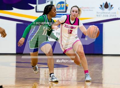 Thumbnail 3 in Chaminade Julienne Catholic @ Bellbrook (Scrimmage) photogallery.