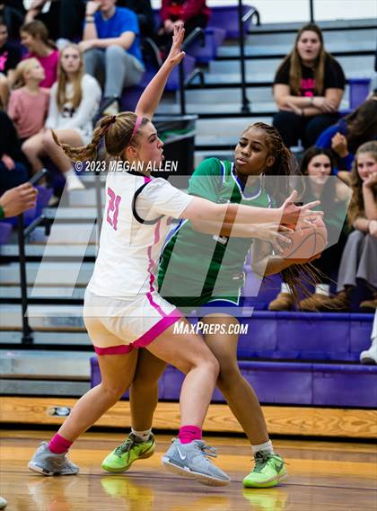 Thumbnail 3 in Chaminade Julienne Catholic @ Bellbrook (Scrimmage) photogallery.