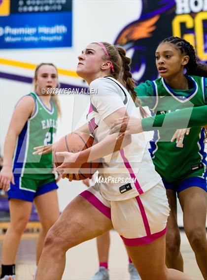 Thumbnail 3 in Chaminade Julienne Catholic @ Bellbrook (Scrimmage) photogallery.