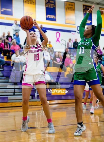 Thumbnail 3 in Chaminade Julienne Catholic @ Bellbrook (Scrimmage) photogallery.
