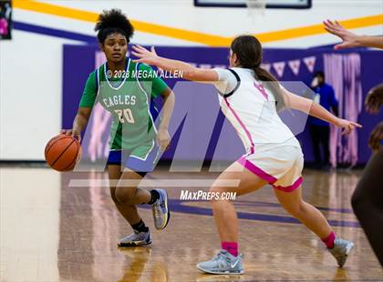 Thumbnail 3 in Chaminade Julienne Catholic @ Bellbrook (Scrimmage) photogallery.