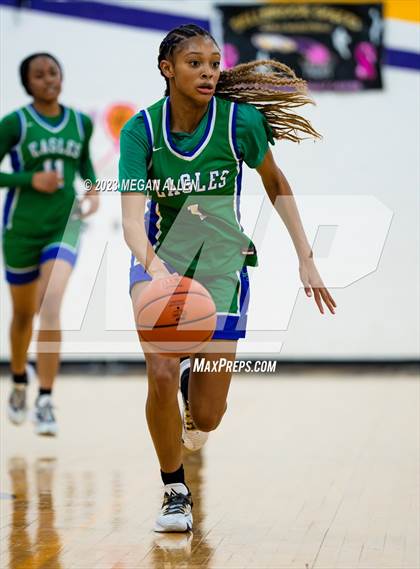 Thumbnail 3 in Chaminade Julienne Catholic @ Bellbrook (Scrimmage) photogallery.