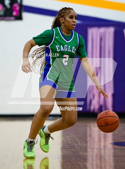 Thumbnail 2 in Chaminade Julienne Catholic @ Bellbrook (Scrimmage) photogallery.