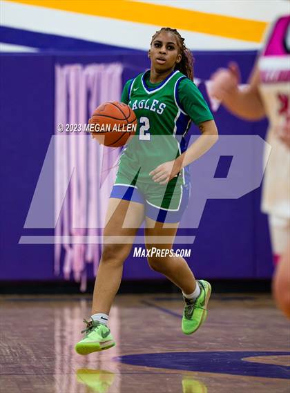 Thumbnail 1 in Chaminade Julienne Catholic @ Bellbrook (Scrimmage) photogallery.