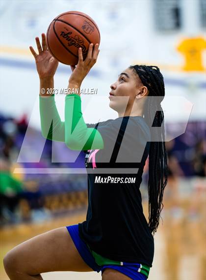 Thumbnail 2 in Chaminade Julienne Catholic @ Bellbrook (Scrimmage) photogallery.