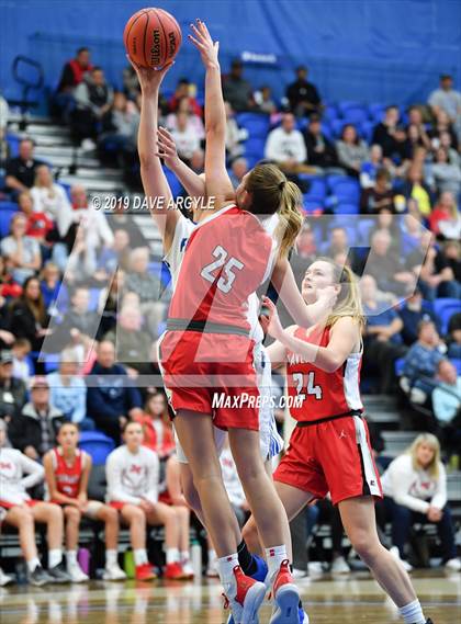 Thumbnail 3 in Fremont vs. American Fork (UHSAA 6A First Round) photogallery.