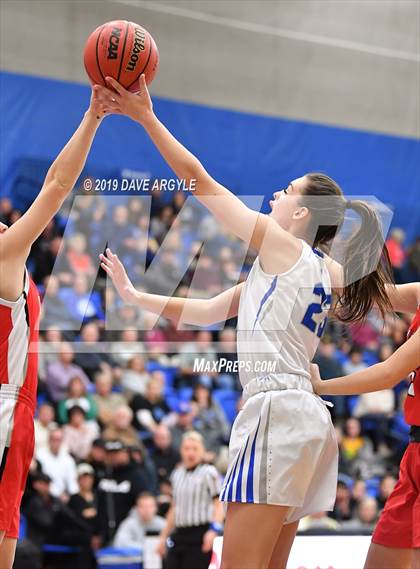 Thumbnail 3 in Fremont vs. American Fork (UHSAA 6A First Round) photogallery.