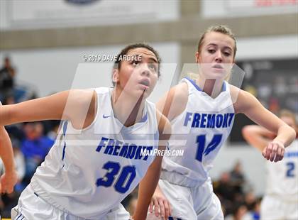 Thumbnail 3 in Fremont vs. American Fork (UHSAA 6A First Round) photogallery.