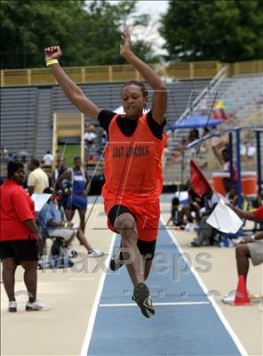 Thumbnail 2 in NCHSAA 2A State Championships (Boys Field Events) photogallery.