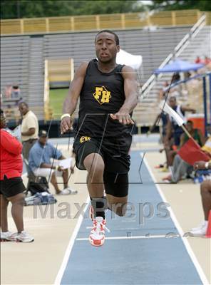 Thumbnail 1 in NCHSAA 2A State Championships (Boys Field Events) photogallery.