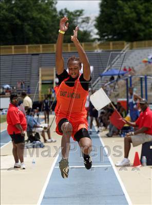 Thumbnail 2 in NCHSAA 2A State Championships (Boys Field Events) photogallery.