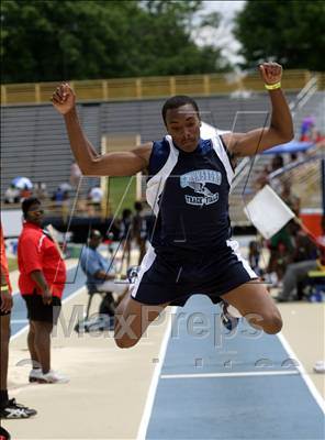 Thumbnail 2 in NCHSAA 2A State Championships (Boys Field Events) photogallery.