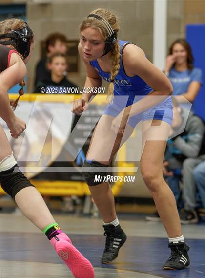Thumbnail 2 in JV: Lincoln County vs Moapa Valley (Duels @ Moapa Valley) photogallery.