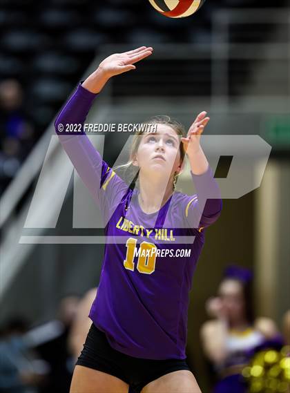 Thumbnail 2 in Liberty Hill vs. Reedy (UIL 5A Semifinal) photogallery.