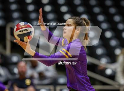 Thumbnail 3 in Liberty Hill vs. Reedy (UIL 5A Semifinal) photogallery.