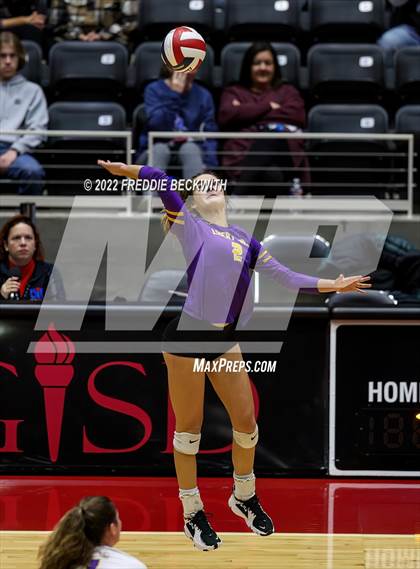 Thumbnail 1 in Liberty Hill vs. Reedy (UIL 5A Semifinal) photogallery.