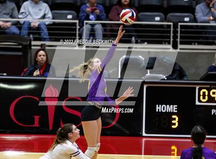 Thumbnail 2 in Liberty Hill vs. Reedy (UIL 5A Semifinal) photogallery.