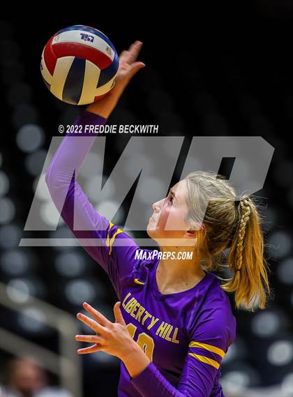 Thumbnail 3 in Liberty Hill vs. Reedy (UIL 5A Semifinal) photogallery.