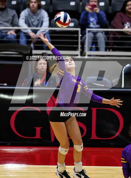 Thumbnail 1 in Liberty Hill vs. Reedy (UIL 5A Semifinal) photogallery.