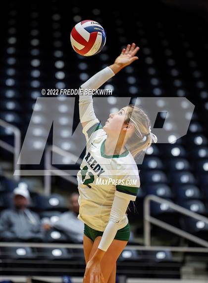 Thumbnail 1 in Liberty Hill vs. Reedy (UIL 5A Semifinal) photogallery.