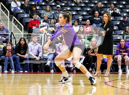 Thumbnail 1 in Liberty Hill vs. Reedy (UIL 5A Semifinal) photogallery.