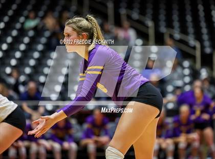 Thumbnail 2 in Liberty Hill vs. Reedy (UIL 5A Semifinal) photogallery.