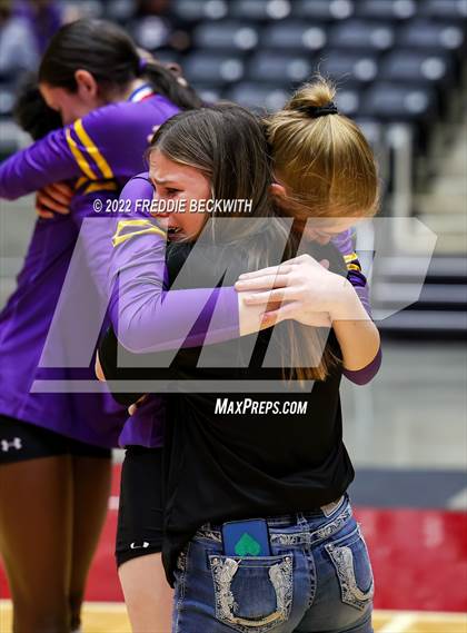 Thumbnail 2 in Liberty Hill vs. Reedy (UIL 5A Semifinal) photogallery.