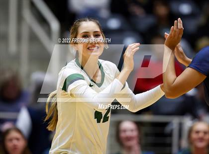 Thumbnail 2 in Liberty Hill vs. Reedy (UIL 5A Semifinal) photogallery.