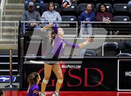Thumbnail 3 in Liberty Hill vs. Reedy (UIL 5A Semifinal) photogallery.