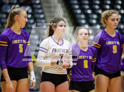 Thumbnail 3 in Liberty Hill vs. Reedy (UIL 5A Semifinal) photogallery.