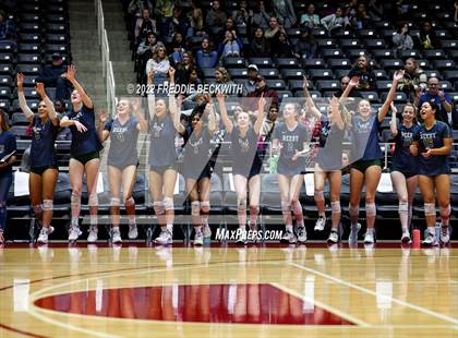 Thumbnail 3 in Liberty Hill vs. Reedy (UIL 5A Semifinal) photogallery.