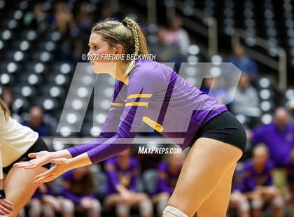 Thumbnail 1 in Liberty Hill vs. Reedy (UIL 5A Semifinal) photogallery.