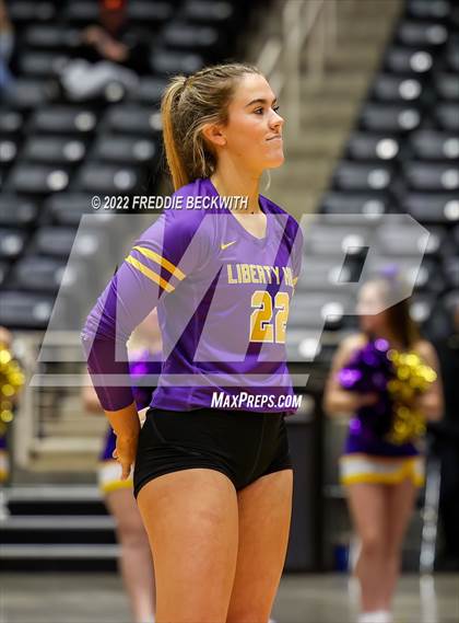 Thumbnail 3 in Liberty Hill vs. Reedy (UIL 5A Semifinal) photogallery.