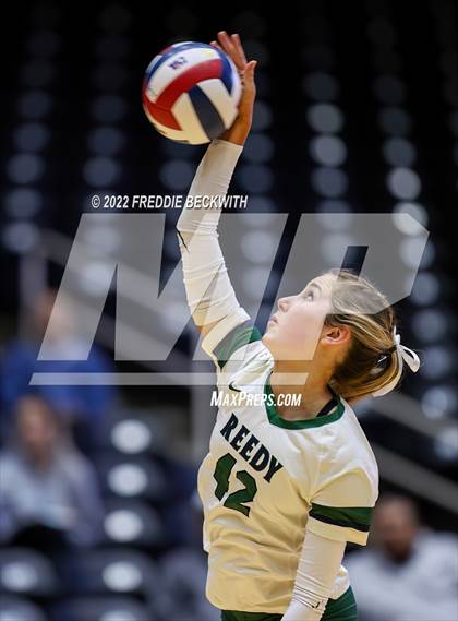 Thumbnail 2 in Liberty Hill vs. Reedy (UIL 5A Semifinal) photogallery.