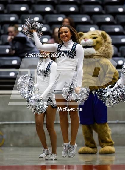 Thumbnail 2 in Liberty Hill vs. Reedy (UIL 5A Semifinal) photogallery.