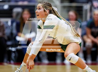 Thumbnail 2 in Liberty Hill vs. Reedy (UIL 5A Semifinal) photogallery.