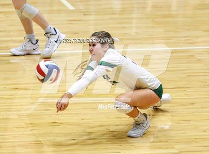 Thumbnail 3 in Liberty Hill vs. Reedy (UIL 5A Semifinal) photogallery.